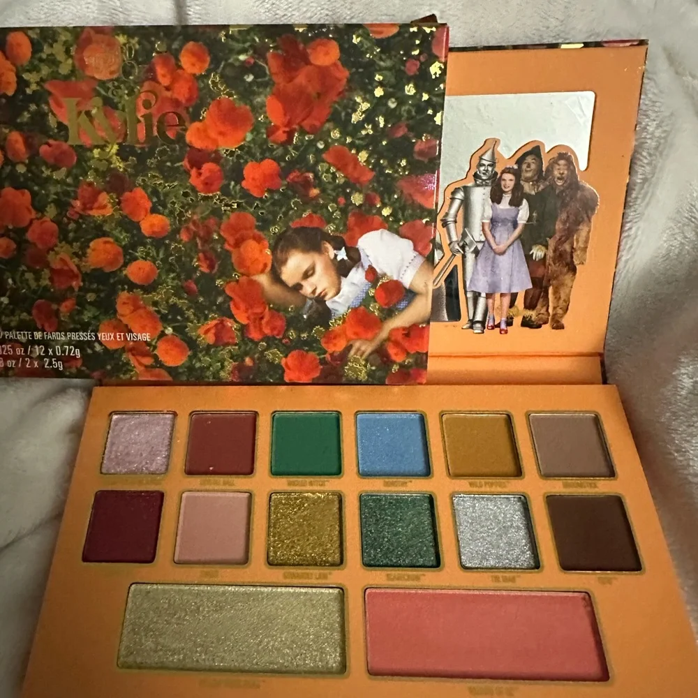 Kylie Cosmetics Wizard Of Oz Eye & Face Pressed Powder Pallete